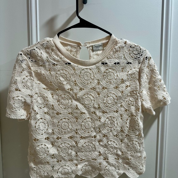 Abercrombie & Fitch Tops - Abercrombie & Fitch Cream Crochet Short Sleeve Tee